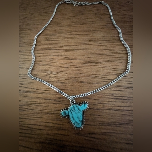 Turquoise Bull Pendant Necklace in Silver - Picture 5 of 7